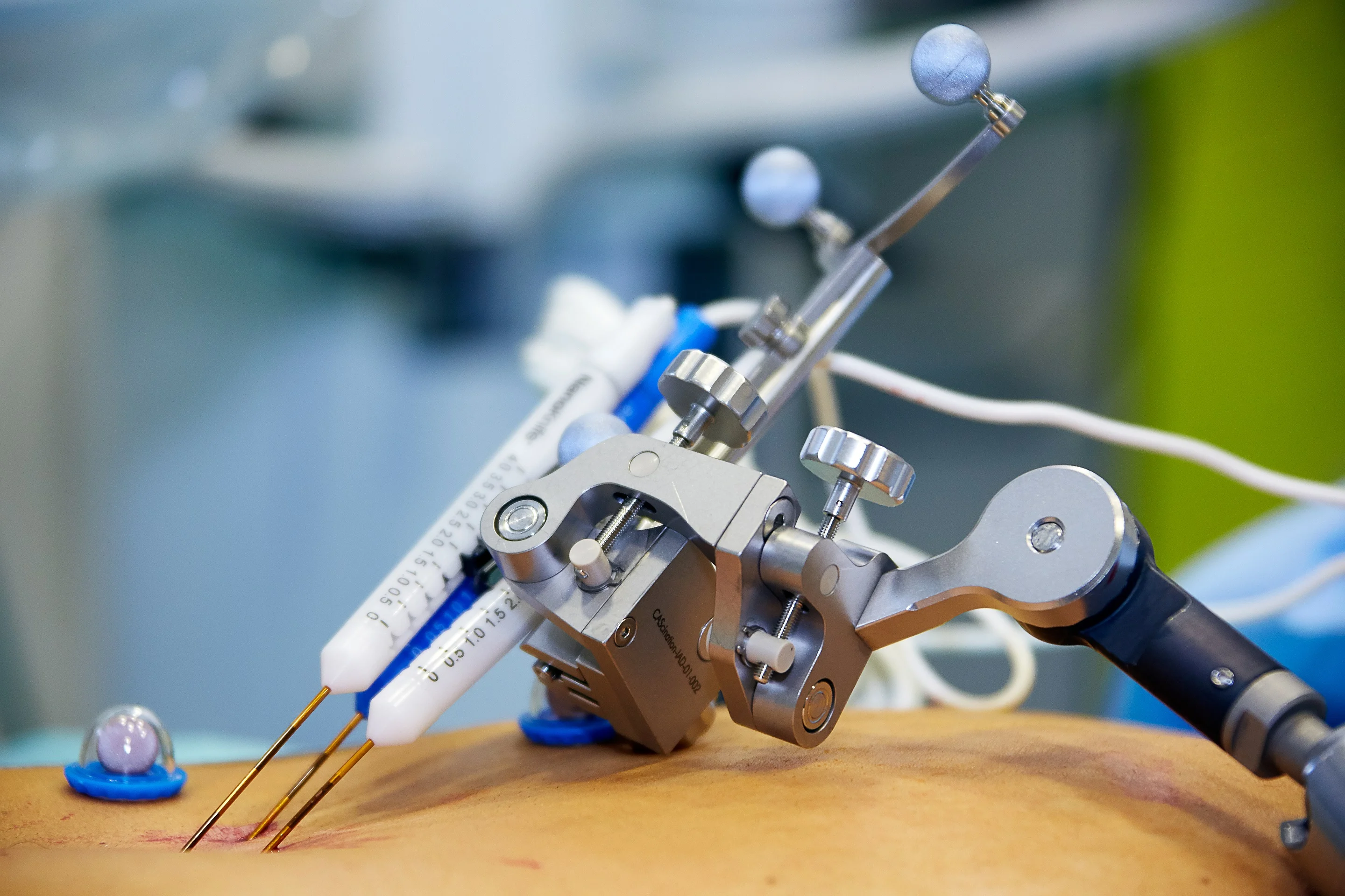 CAS-ONE navigation workstation and adjustable arm setup for navigated IRE electrode placement
